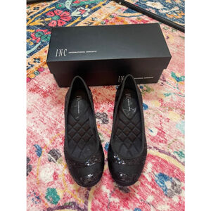 Women's INC Black Sequin Flats Size 7M
Worn once‎
